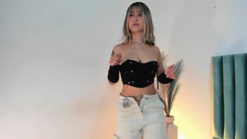 LucyJhonsonn online show from February 1, 12:51 am