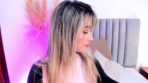 LucyJhonsonn online show from February 5, 12:53 am
