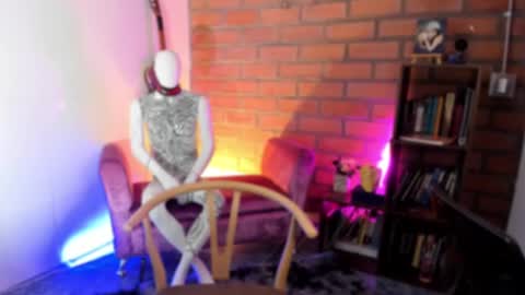 Snapshot of lucyklumm chatting on December 8, 12:13 am MALAMOR online show from December 8, 12:13 am