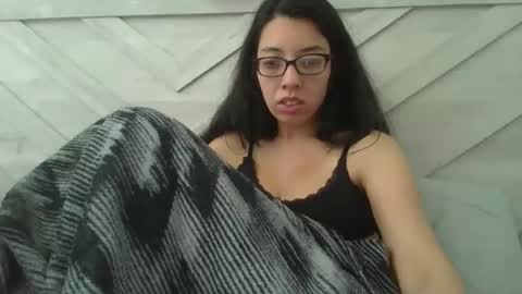 lucylitt25 online show from April 15, 6:44 pm