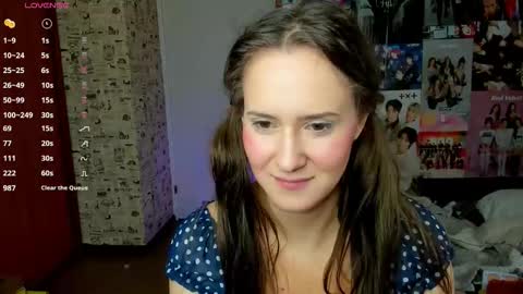 Lucy Rose online show from September 29, 7:51 am