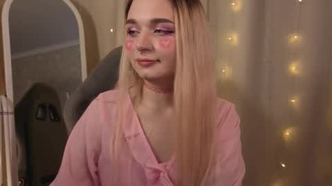 Lucy online show from February 14, 12:19 pm