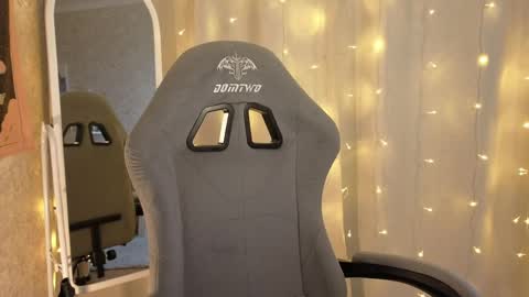 Lucy online show from April 2, 2:13 pm