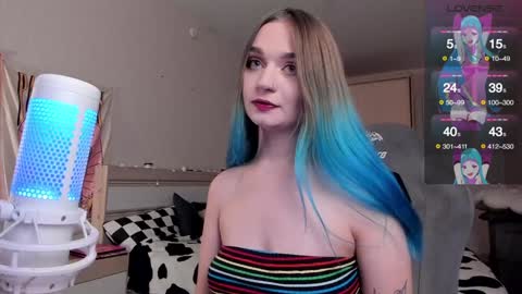 Lucy online show from December 4, 2:36 am