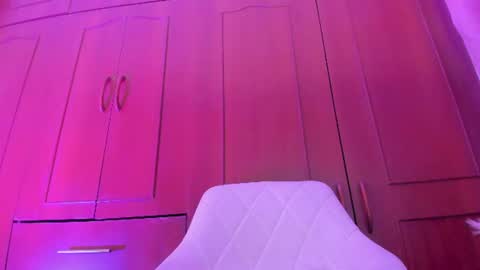 luciana online show from June 25, 5:12 am