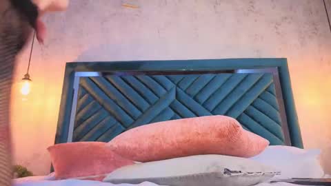 Lucy online show from September 30, 6:02 am