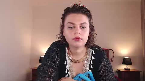 Call me Lucy online show from October 18, 10:08 am