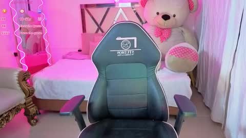 ludo_kitty_tay online show from September 13, 3:31 am