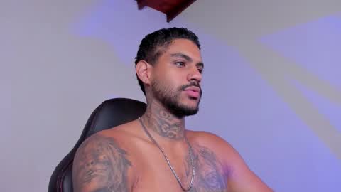 Luigi Vitale online show from November 21, 5:05 am