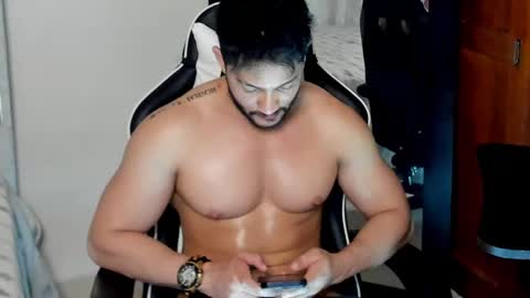 Snapshot of luis_baptista chatting on December 2, 4:46 am luis_baptista online show from December 2, 4:46 am