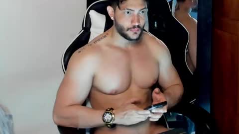 Snapshot of luis_baptista chatting on December 17, 4:01 am luis_baptista online show from December 17, 4:01 am