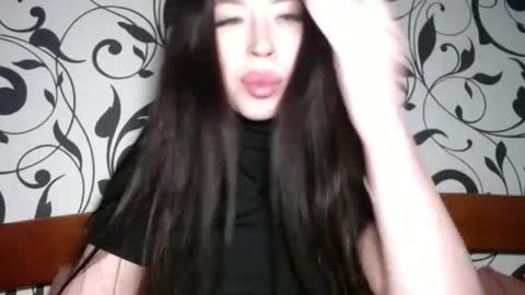luisa lovedom online show from May 31, 4:50 pm
