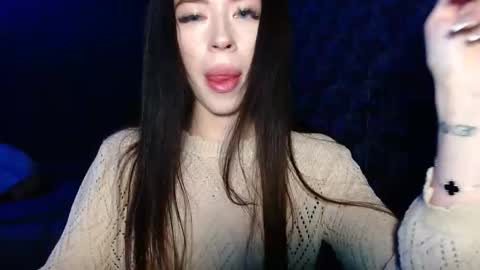 luisa lovedom online show from April 2, 2:13 pm