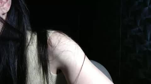 luisa lovedom online show from April 27, 1:52 pm