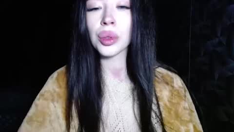 luisa lovedom online show from May 1, 4:45 pm