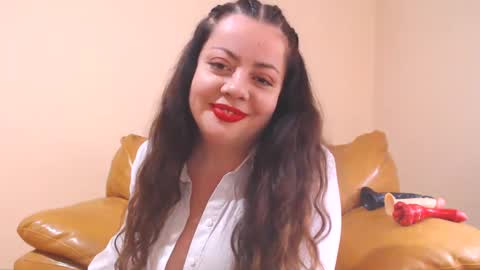 Snapshot of luisahornydoll chatting on February 15, 12:11 pm Cassie online show from February 15, 12:11 pm