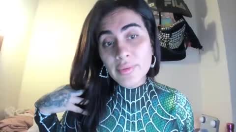 Snapshot of luisamonsterdick chatting on December 6, 10:57 pm Luisa Monsters online show from December 6, 10:57 pm