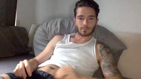 Snapshot of luisbadx chatting on January 1, 1:48 pm Luis Badx online show from January 1, 1:48 pm