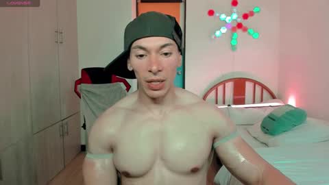 Snapshot of luisfernikesportboy chatting on February 26, 3:32 pm Luis Fer PVT IS OPEN online show from February 26, 3:32 pm