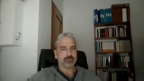 Luis online show from November 9, 5:15 pm