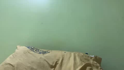 lujuriau_u online show from January 16, 12:01 am