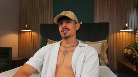 Luke Taylor online show from November 15, 11:34 am