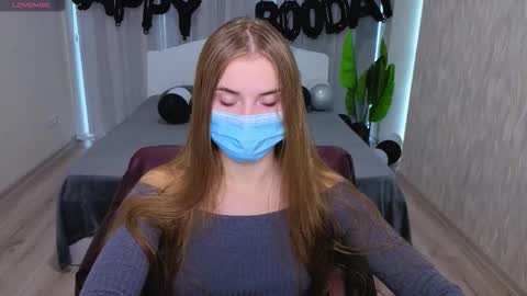 lukeriamoon online show from October 31, 6:47 am