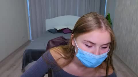 lukeriamoon online show from November 13, 5:43 am