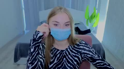 lukeriamoon online show from September 26, 6:32 am