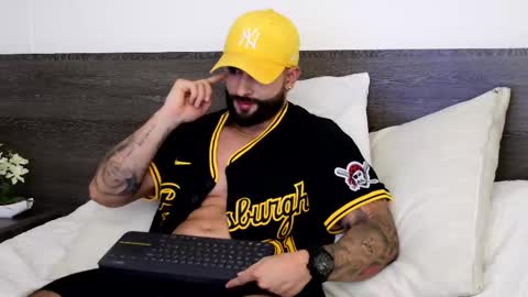 Lukhas f4f online show from October 7, 12:39 am