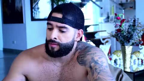 Lukhas f4f online show from February 26, 3:43 pm