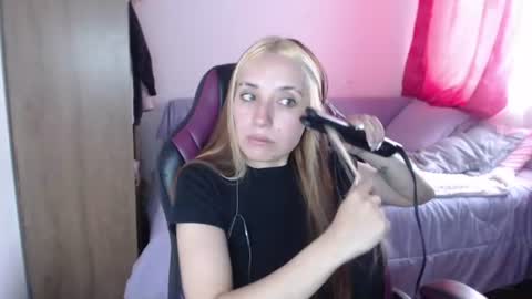 Vicky online show from July 21, 6:21 pm