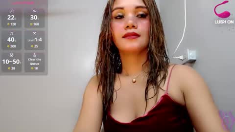 Snapshot of lulita_moan chatting on December 17, 12:23 am lulu online show from December 17, 12:23 am