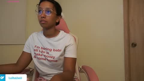 lulitauwu online show from November 26, 3:15 am