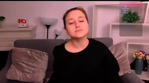 Lily online show from February 17, 9:36 pm