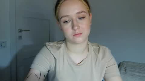 Lulu Baby18 online show from March 15, 9:29 pm