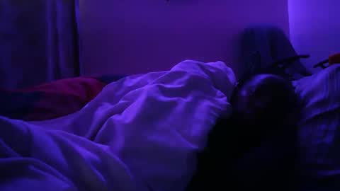 lulu_sparks1 online show from October 3, 8:22 am