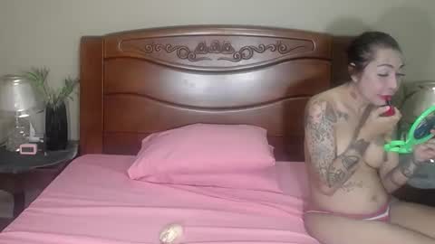 lulu_wild online show from October 24, 11:11 am