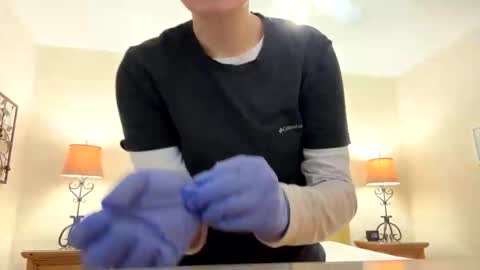 Connie online show from December 15, 3:41 pm