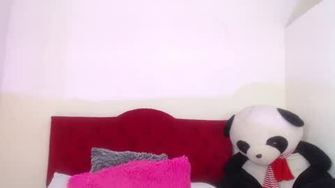Snapshot of luluu_08 chatting on February 20, 5:41 pm LULU online show from February 20, 5:41 pm