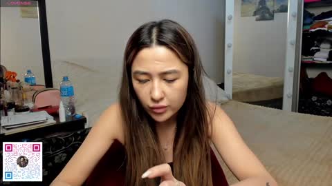 Snapshot of luluu_l chatting on January 12, 5:54 pm luluu_l online show from January 12, 5:54 pm