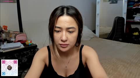 Snapshot of luluu_l chatting on January 12, 4:10 am luluu_l online show from January 12, 4:10 am