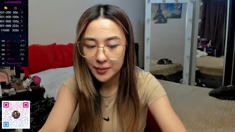 Snapshot of luluu_l chatting on January 8, 8:29 pm luluu_l online show from January 8, 8:29 pm