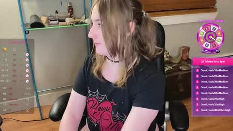 Lulu online show from March 3, 1:53 am