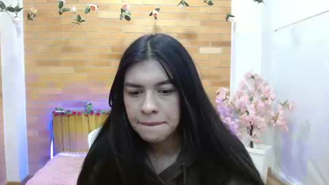 Leidydi  online show from July 2, 10:53 am