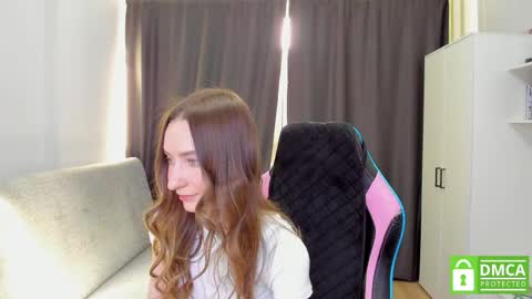 Naya online show from April 25, 1:24 pm