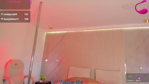 luminous__queen online show from March 8, 8:46 pm