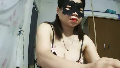 Snapshot of luna_beauty25 chatting on September 17, 8:40 am luna_beauty25 online show from September 17, 8:40 am