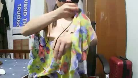 luna_beauty25 online show from March 31, 10:21 pm