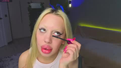 luna_beverly online show from May 9, 5:52 pm